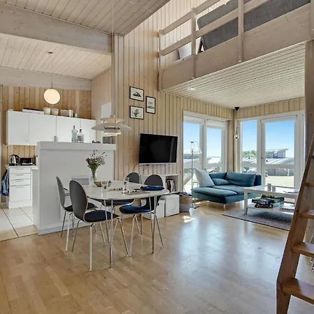 Сasa de vacaciones Cozy In Faaborg With House Sea View *